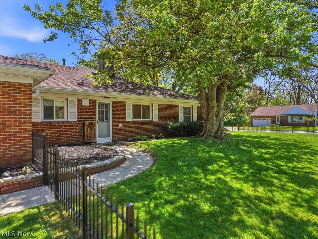 1737 Highbridge Road Cuyahoga Falls OH 44223
