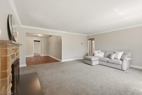 1737 Highbridge Road Cuyahoga Falls OH 44223