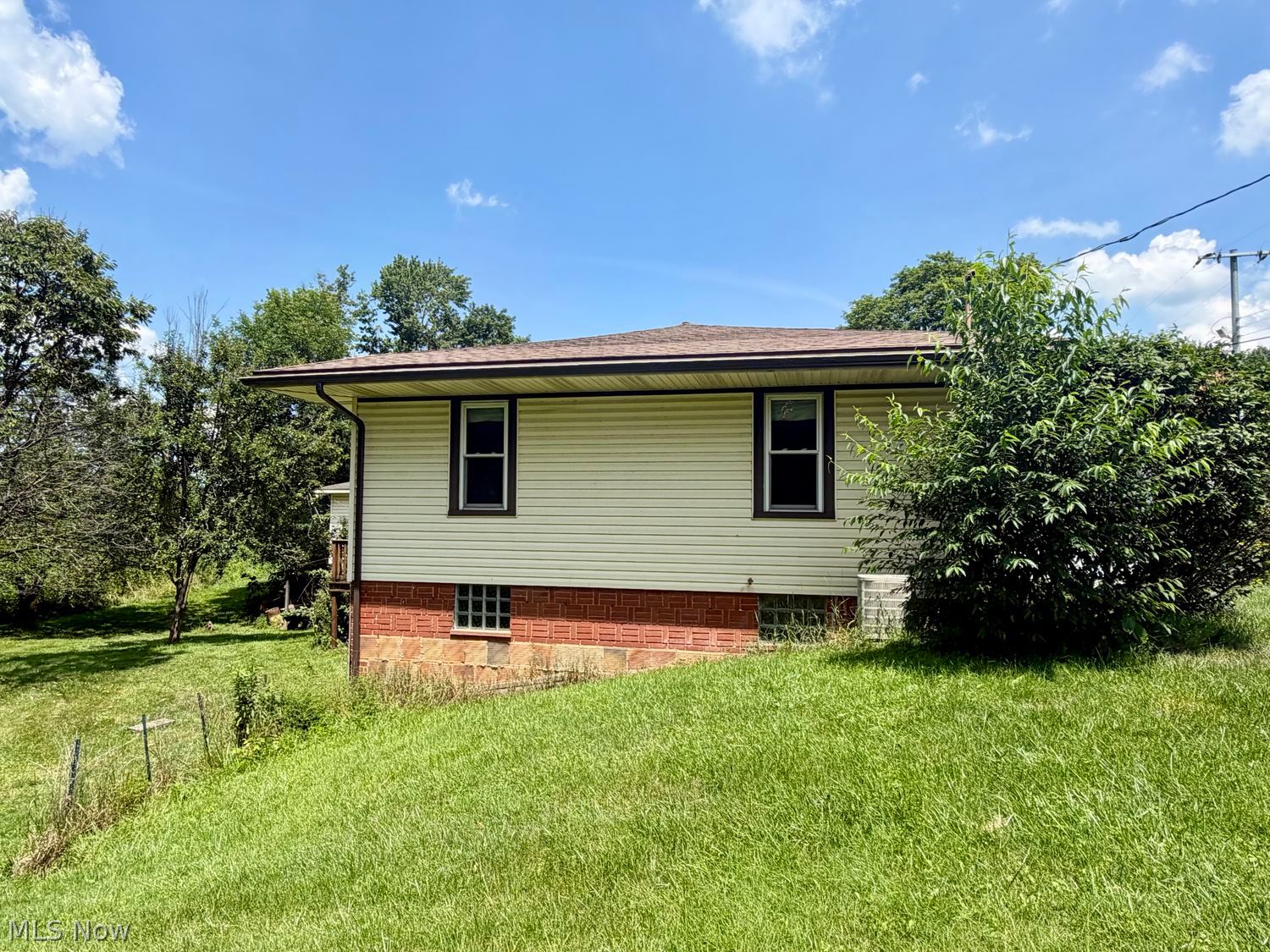 22218 Us Route 30 Minerva OH 44657