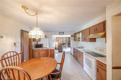 13899 Chippewa Trail Middleburg Heights OH 44130