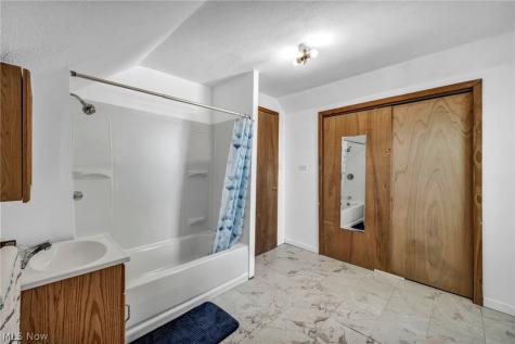 3488 W 52nd Street Cleveland OH 44102