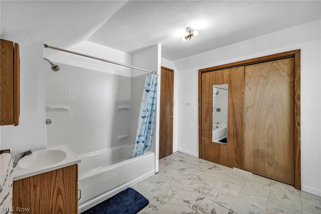3488 W 52nd Street Cleveland OH 44102