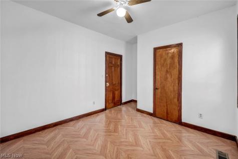 3488 W 52nd Street Cleveland OH 44102