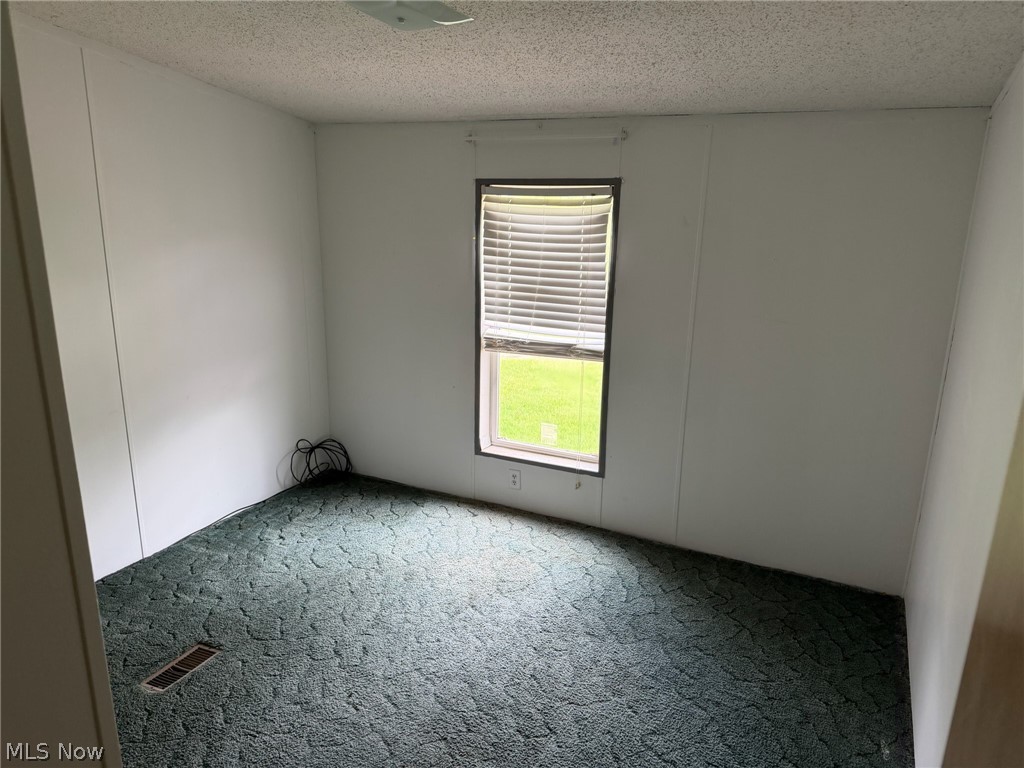 3211 Bay Road SE Carrollton OH 44615