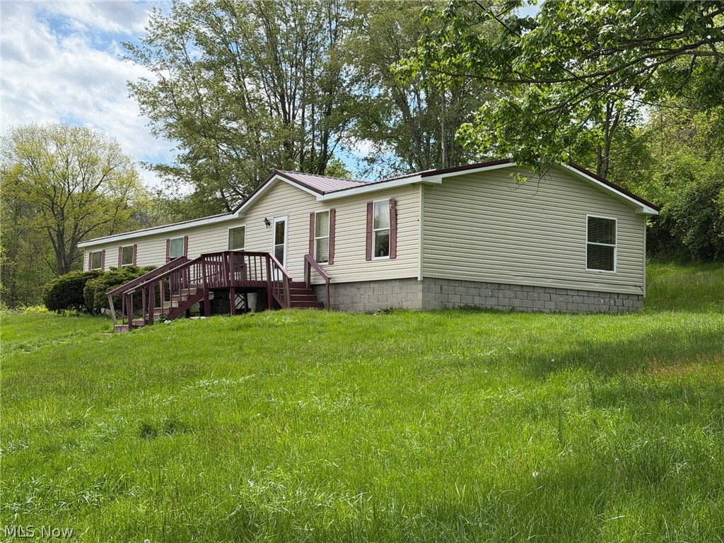 3211 Bay Road SE Carrollton OH 44615