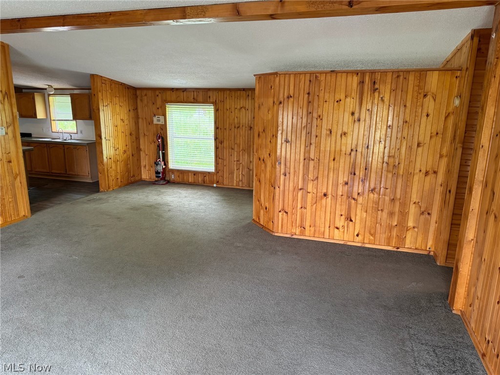 3211 Bay Road SE Carrollton OH 44615
