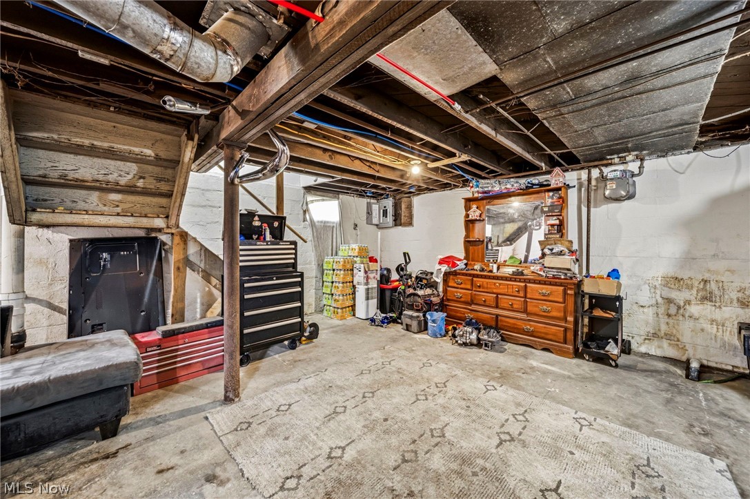 618 W 57th Street Ashtabula OH 44004