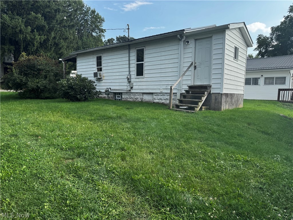 537 N 16th Street Coshocton OH 43812