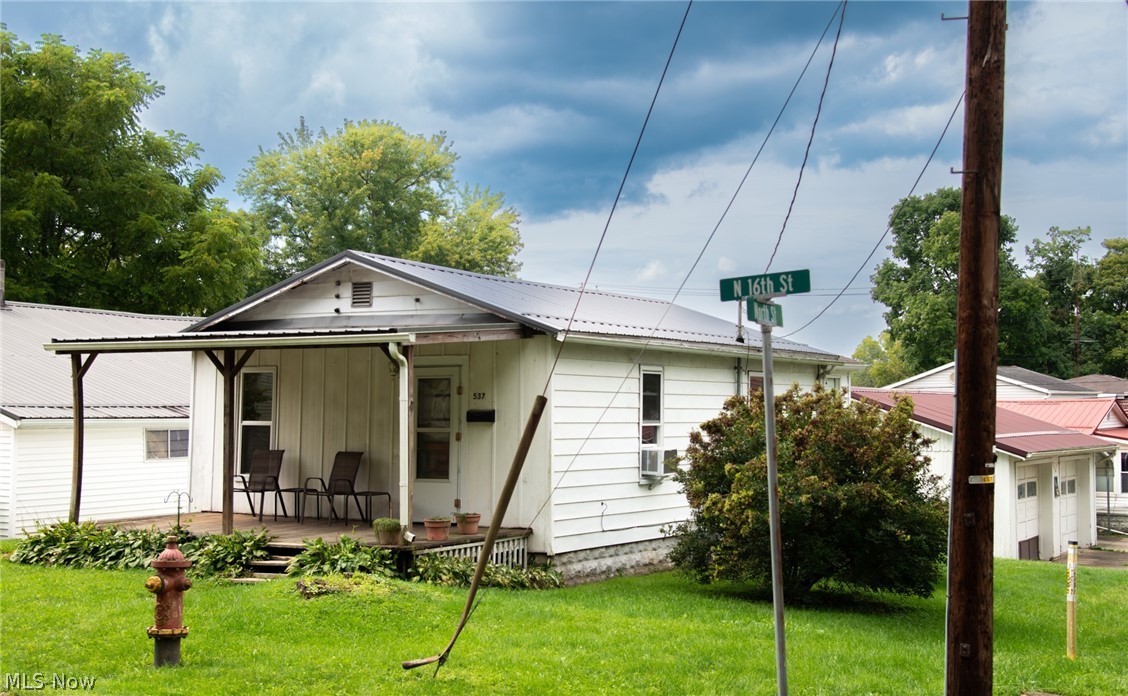 537 N 16th Street Coshocton OH 43812