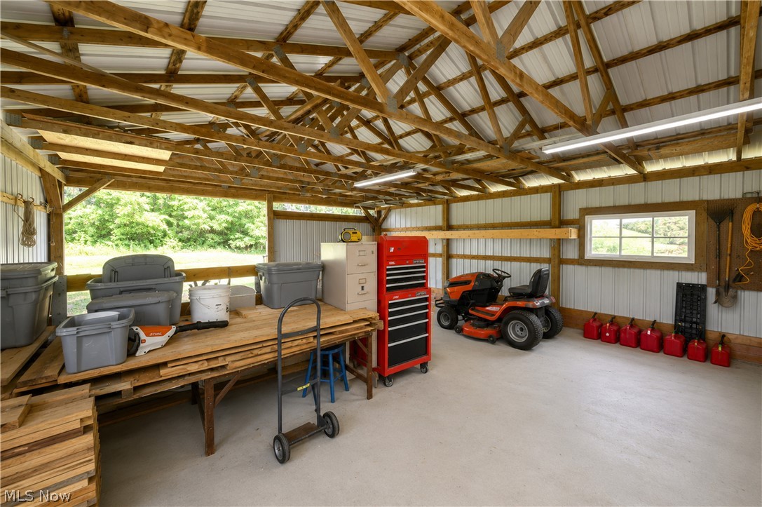 9427 Stonecreek Road SW Newcomerstown OH 43832