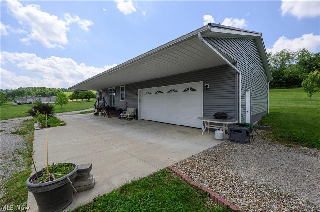 9427 Stonecreek Road SW Newcomerstown OH 43832