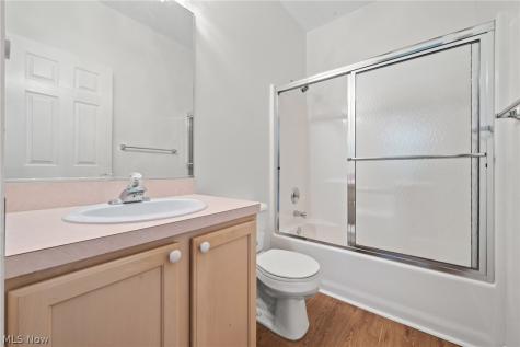 4250 Reserve Way Avon OH 44011
