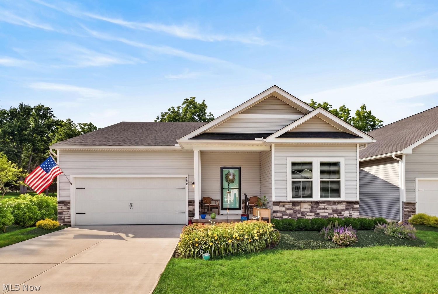 702 Hampshire Court Amherst OH 44001