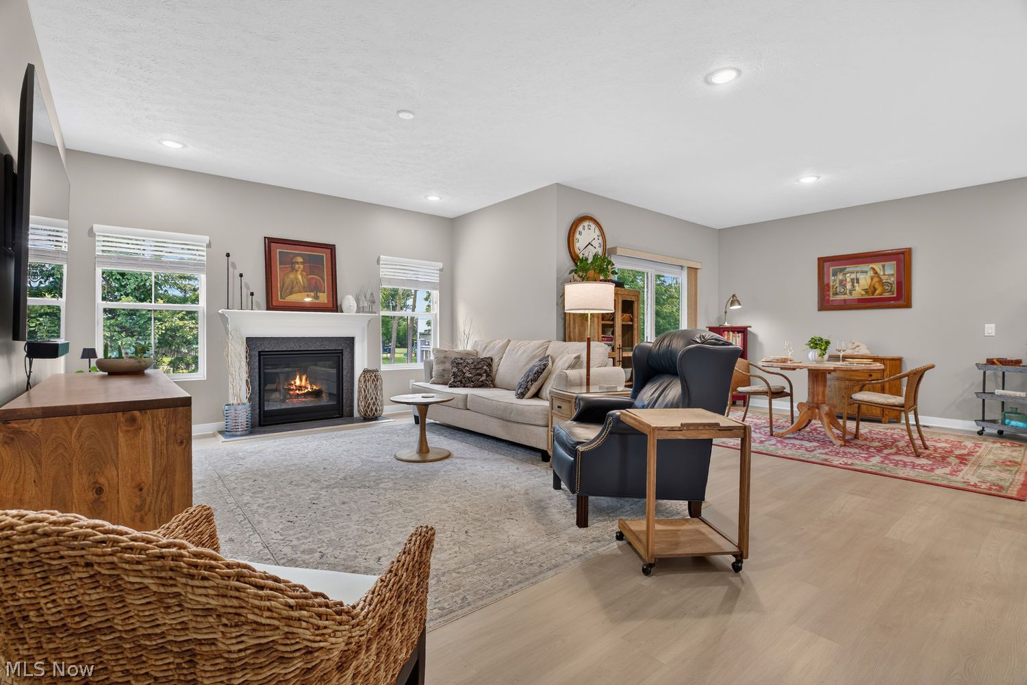 702 Hampshire Court Amherst OH 44001