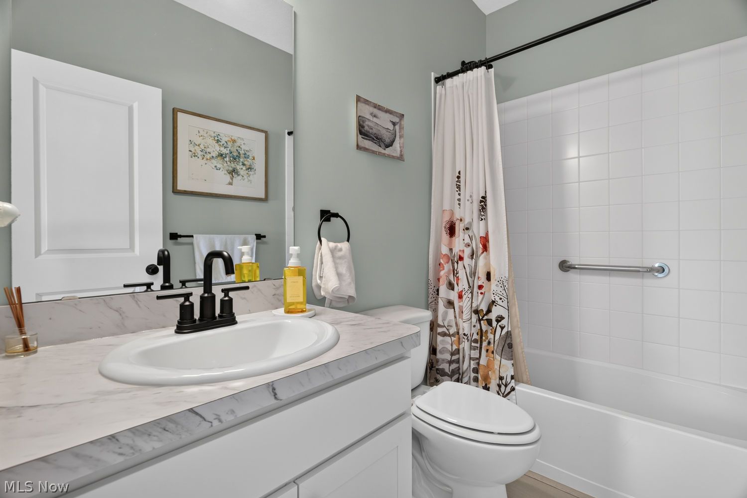 702 Hampshire Court Amherst OH 44001