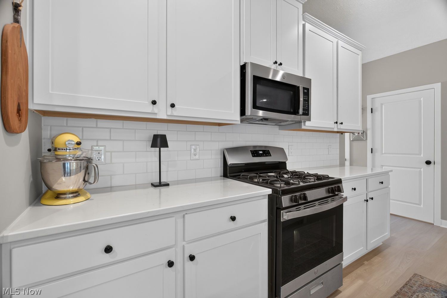 702 Hampshire Court Amherst OH 44001