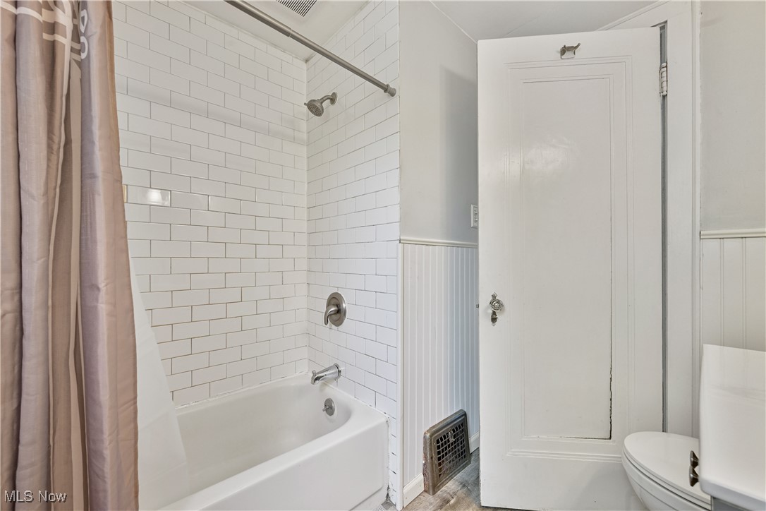 7593 Columbia Road Olmsted Falls OH 44138