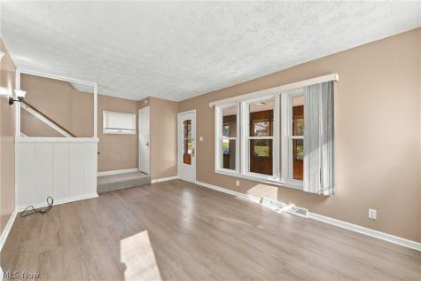 2144 SW 12th Street SW Akron OH 44314