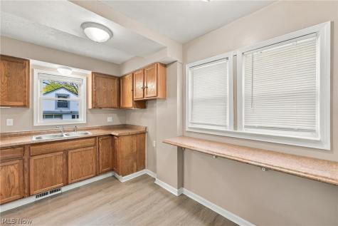 2144 SW 12th Street SW Akron OH 44314