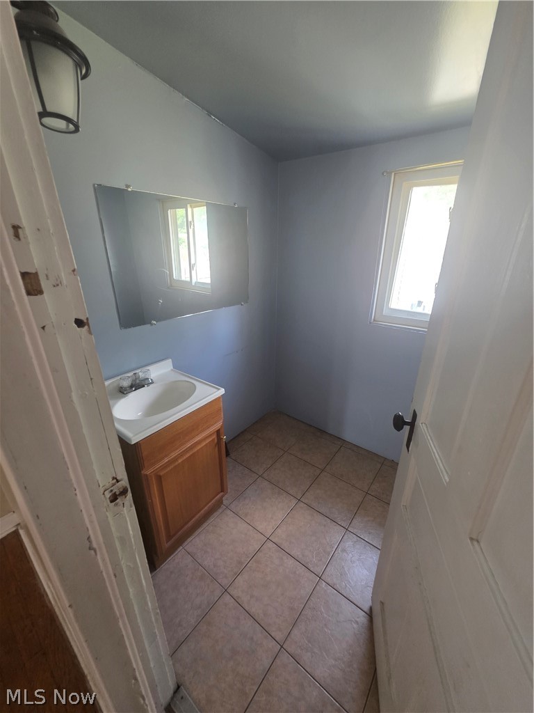 123 E 35th Street South Lorain OH 44055