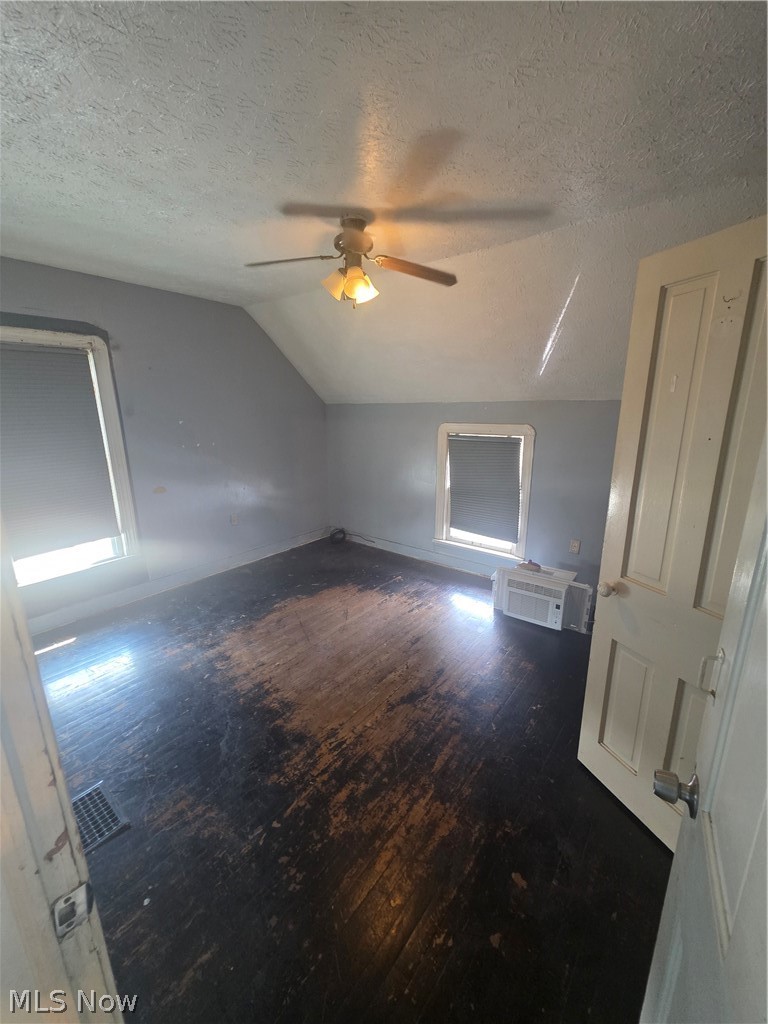 123 E 35th Street South Lorain OH 44055