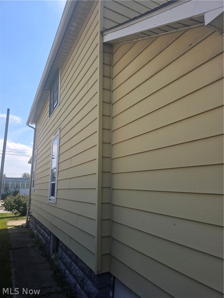 123 E 35th Street South Lorain OH 44055