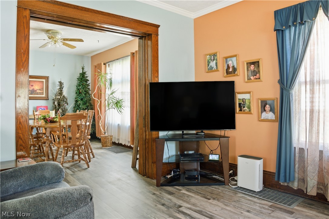 323 E Prospect Street Girard OH 44420