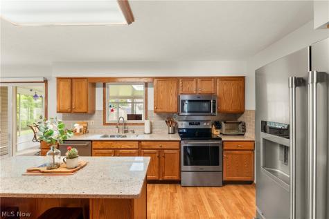 1016 Coopers Run Amherst OH 44001