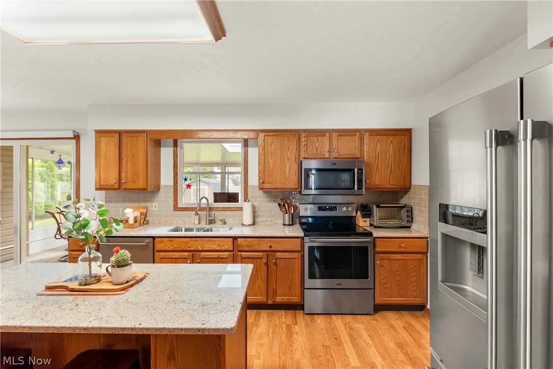 1016 Coopers Run Amherst OH 44001