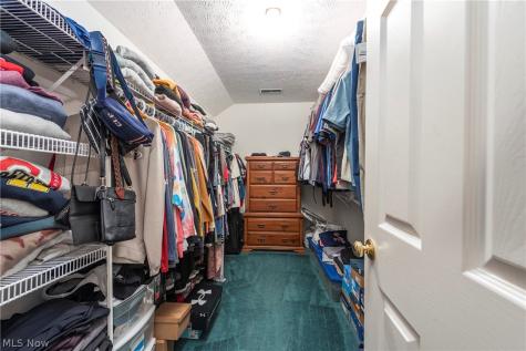 1016 Coopers Run Amherst OH 44001