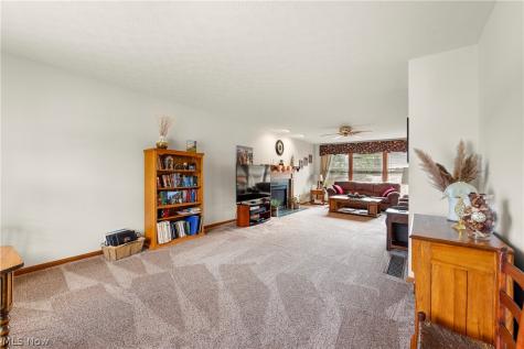 1016 Coopers Run Amherst OH 44001