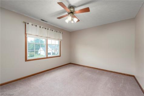 1016 Coopers Run Amherst OH 44001