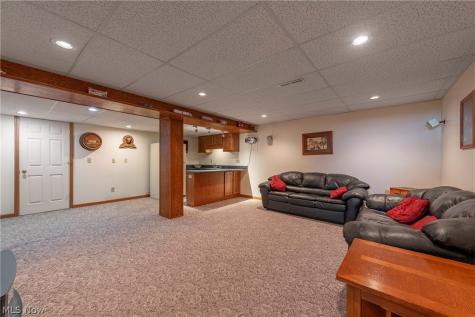 1016 Coopers Run Amherst OH 44001