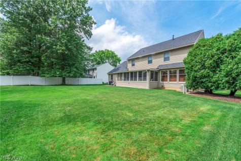 1016 Coopers Run Amherst OH 44001