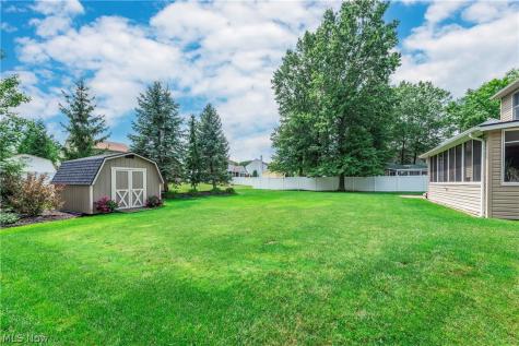 1016 Coopers Run Amherst OH 44001