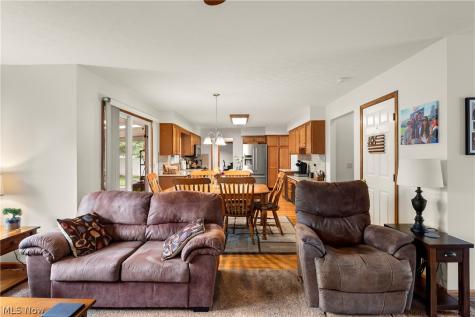 1016 Coopers Run Amherst OH 44001
