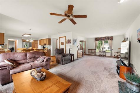 1016 Coopers Run Amherst OH 44001