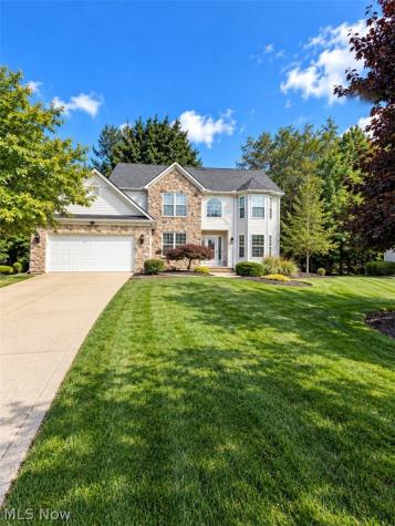 22639 Rushmore Drive Richmond Heights OH 44143