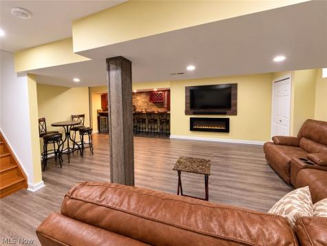 22639 Rushmore Drive Richmond Heights OH 44143