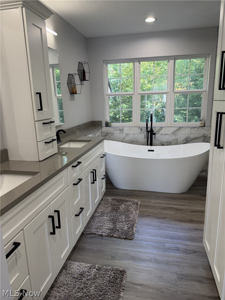 22639 Rushmore Drive Richmond Heights OH 44143