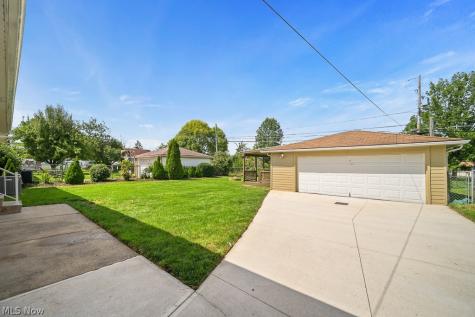 1520 David Avenue Parma OH 44134