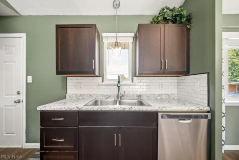 1520 David Avenue Parma OH 44134