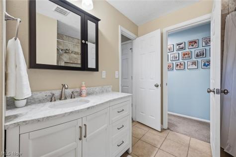 5487 Main Avenue North Ridgeville OH 44039