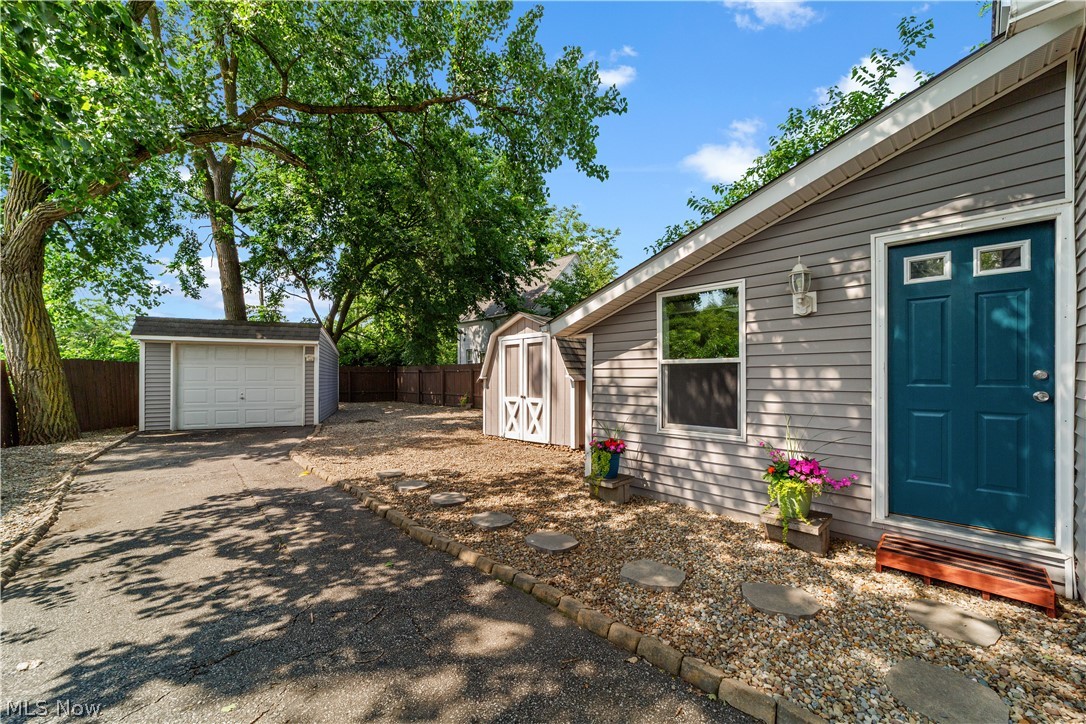 1615 Auburn Avenue Cleveland OH 44113