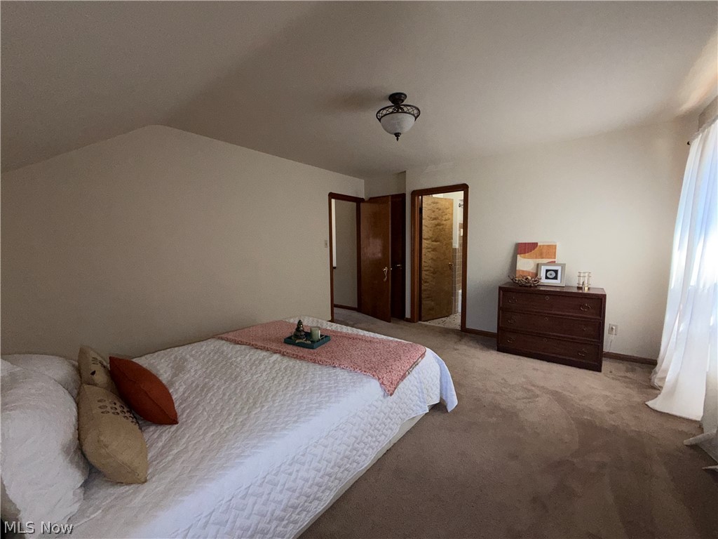 2231 Alger Road Lakewood OH 44107