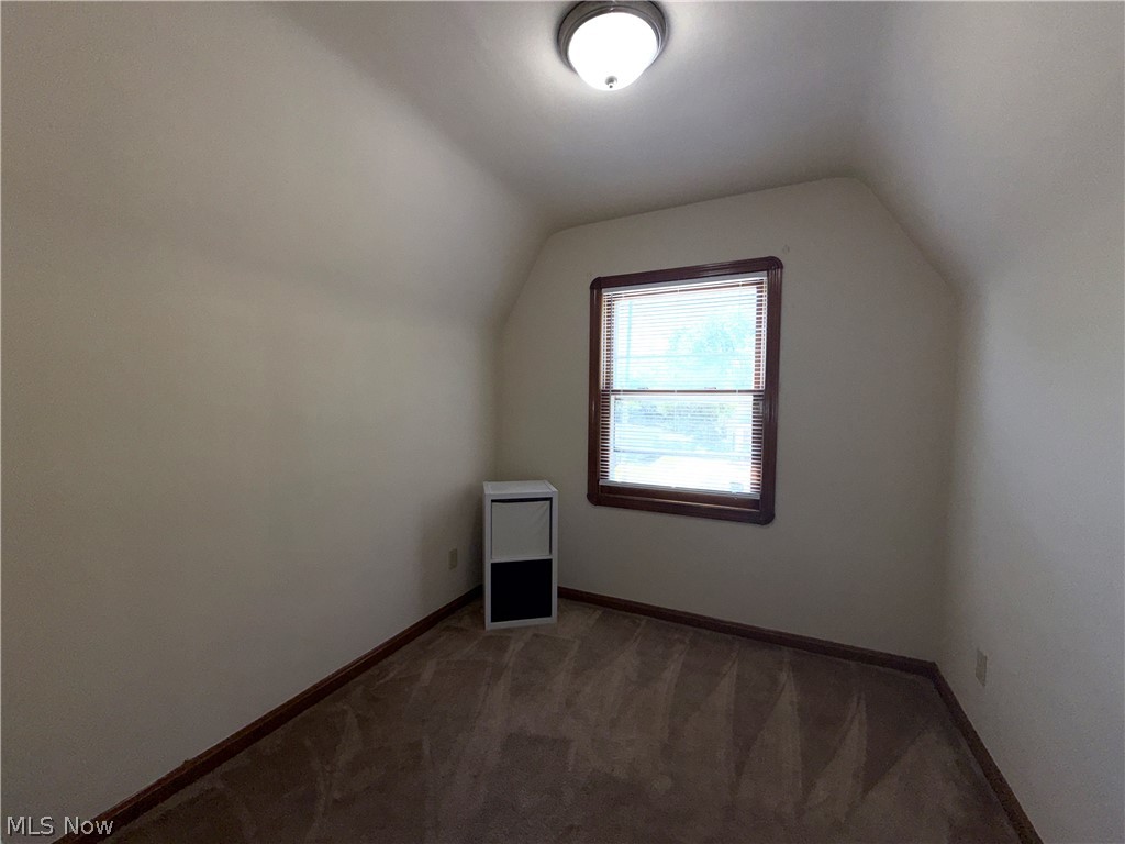 2231 Alger Road Lakewood OH 44107