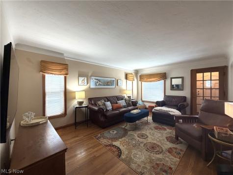 2231 Alger Road Lakewood OH 44107