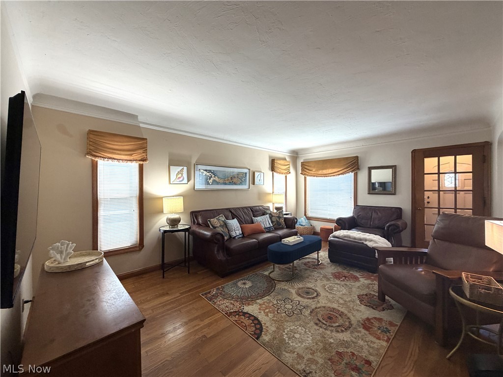 2231 Alger Road Lakewood OH 44107