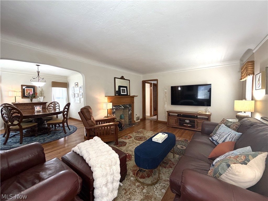 2231 Alger Road Lakewood OH 44107