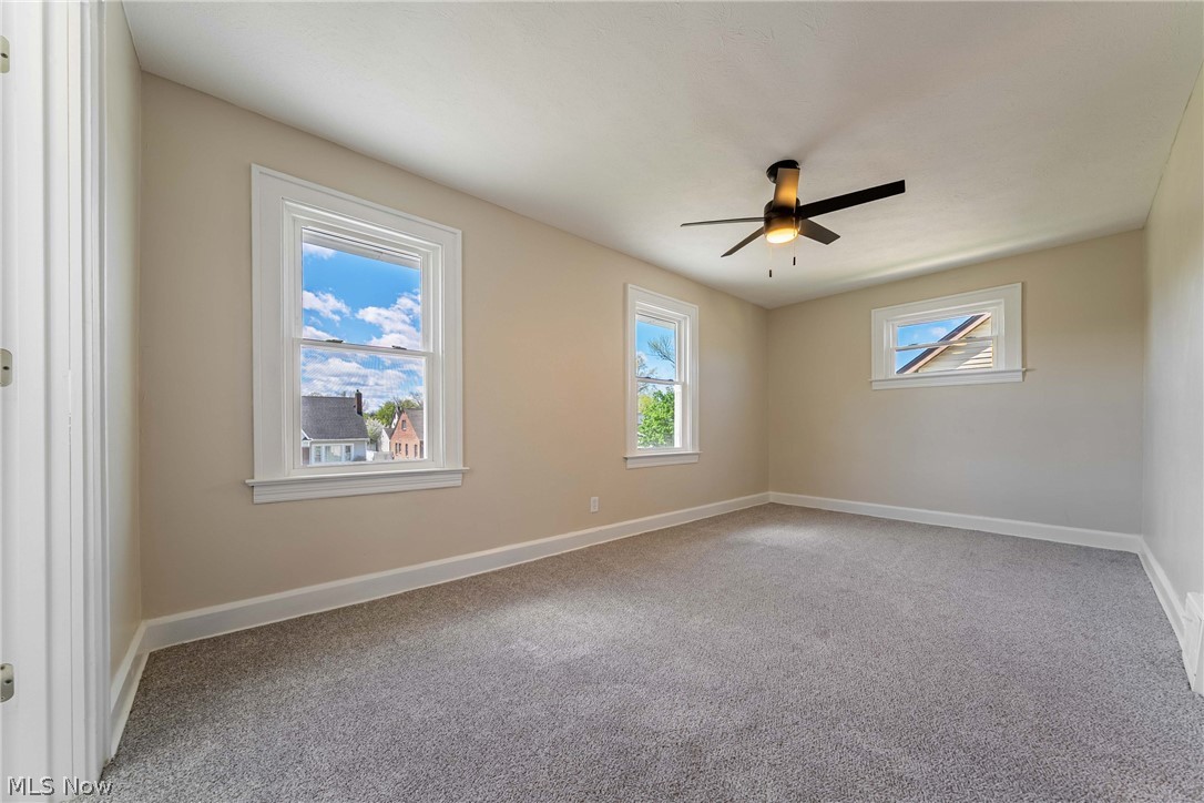 17408 Elsienna Avenue Cleveland OH 44135